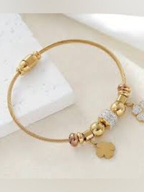Gold and Hematite Bead Clover Charm Bracelet